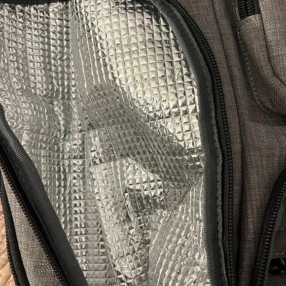 Mancro | Full size Diaper bag for baby Backpack with cooler holds bottles gray - Picture 8 of 9